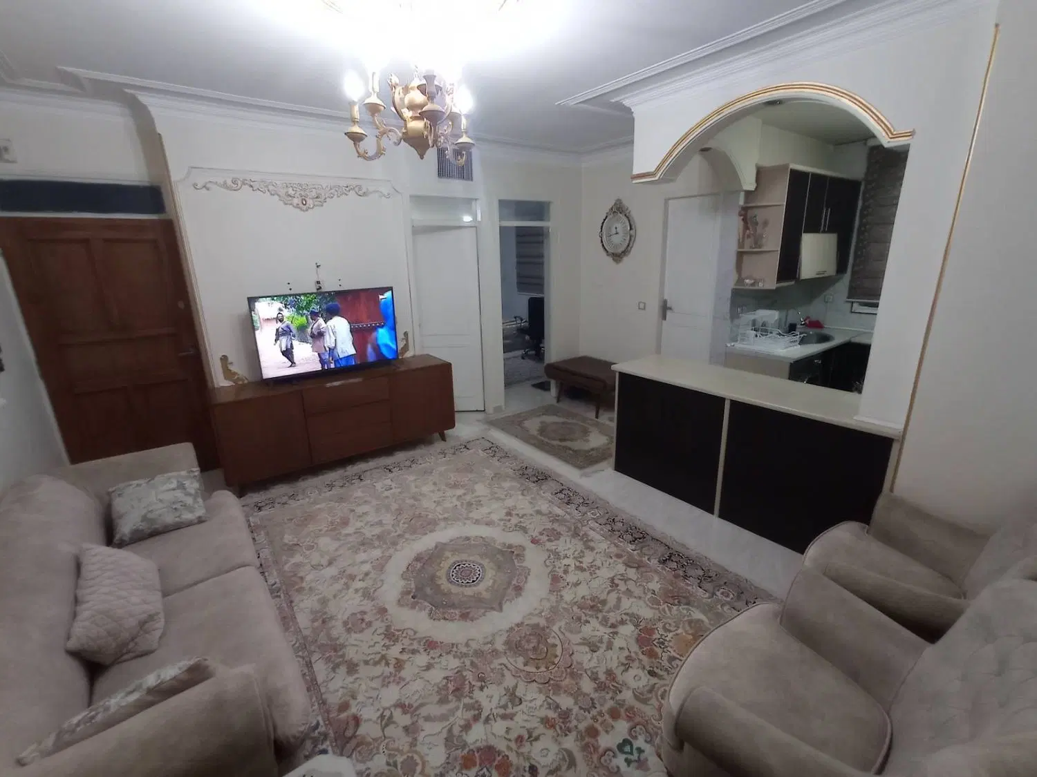 ۶۸ متر دوخواب پارکینگ انباری برخیابان
