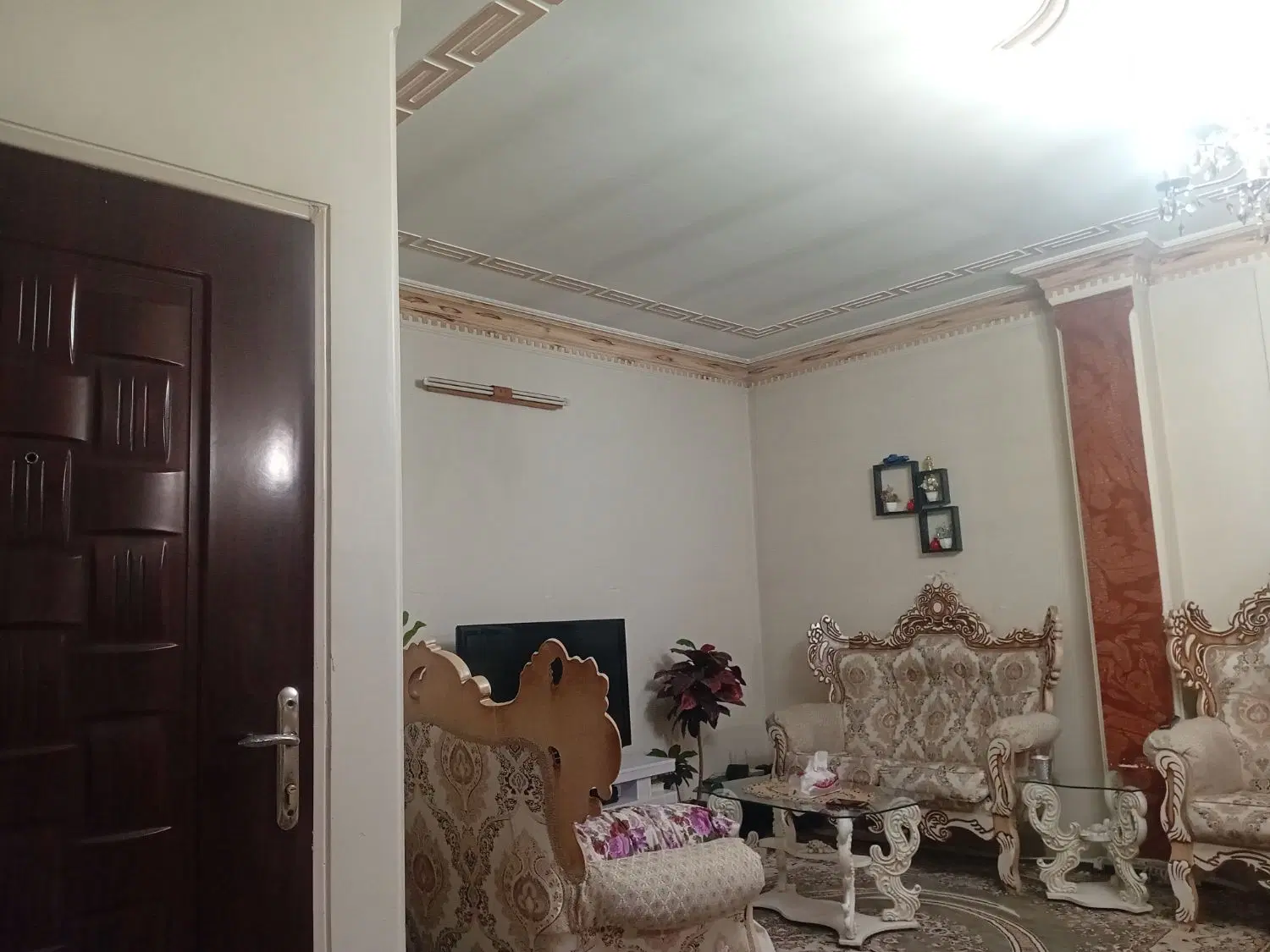 آپارتمان ۶۰ متری تمیز
