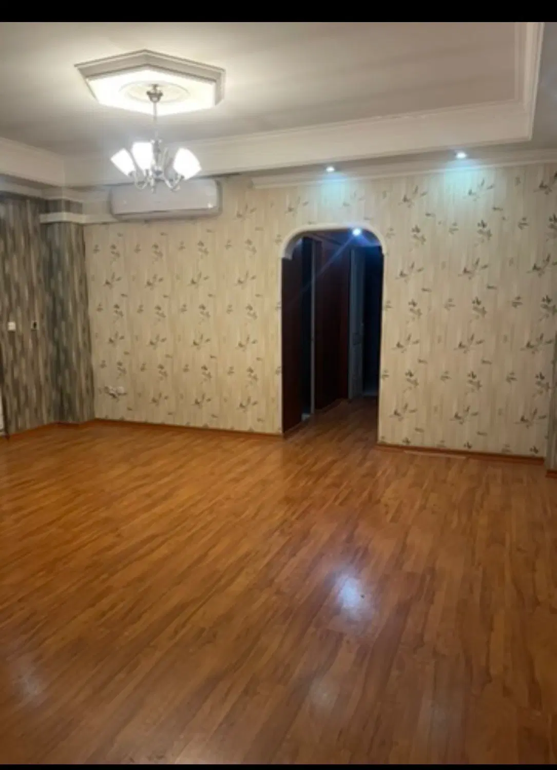 خانه کلنگی موقعیت کم نظیر خوش قواره