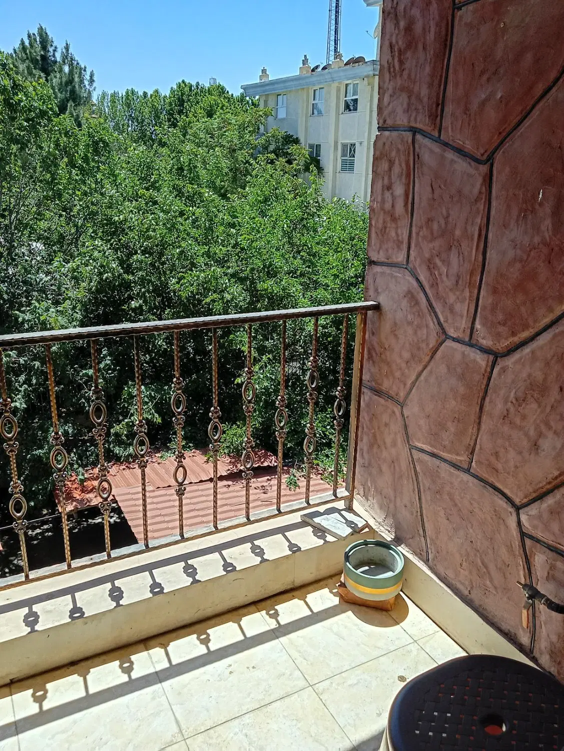 یک واحد آپارتمان در مهرشهر