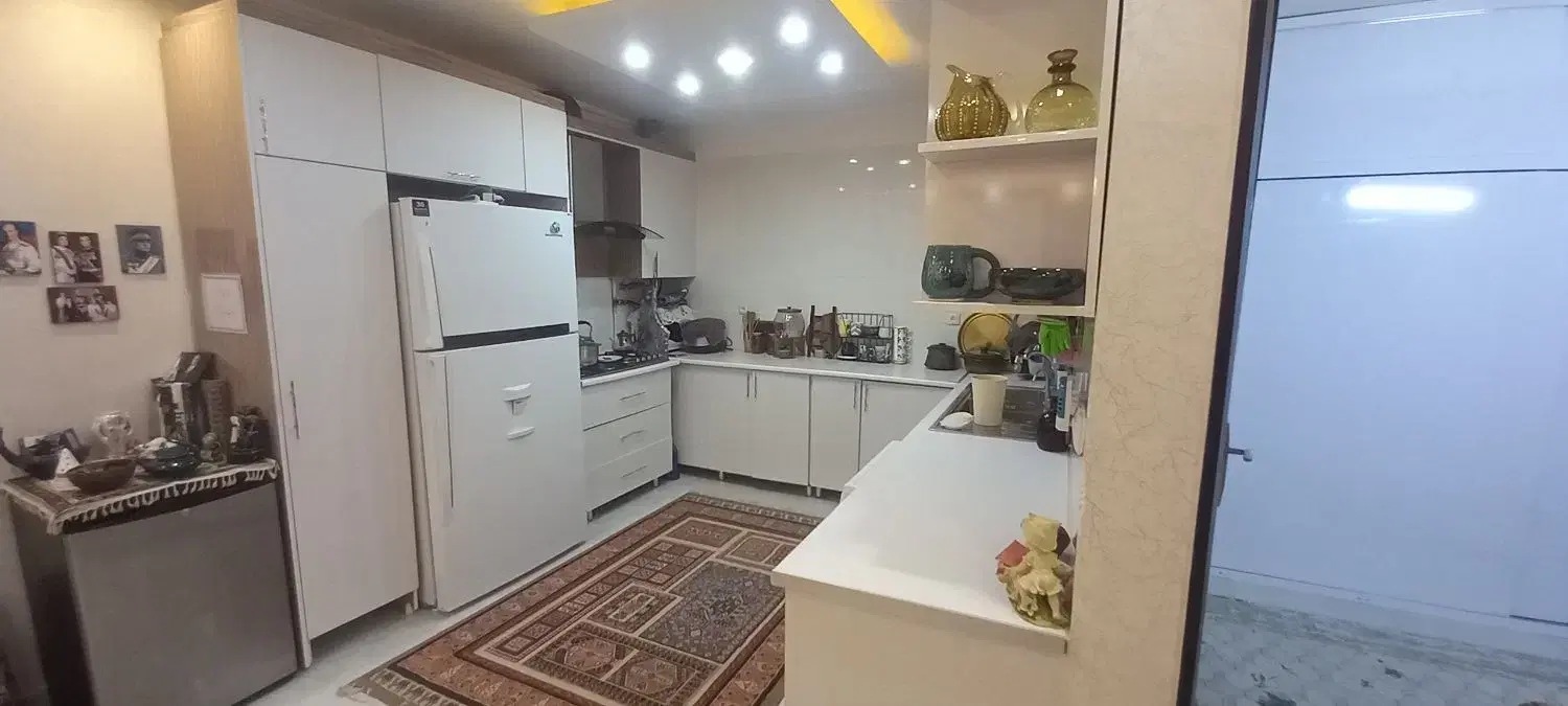 مسکونی ومغازه براصلی ودورمیدان ایثار