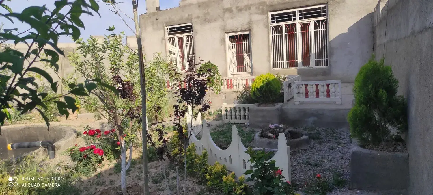 باغچه سیصدو سی متری شخصی