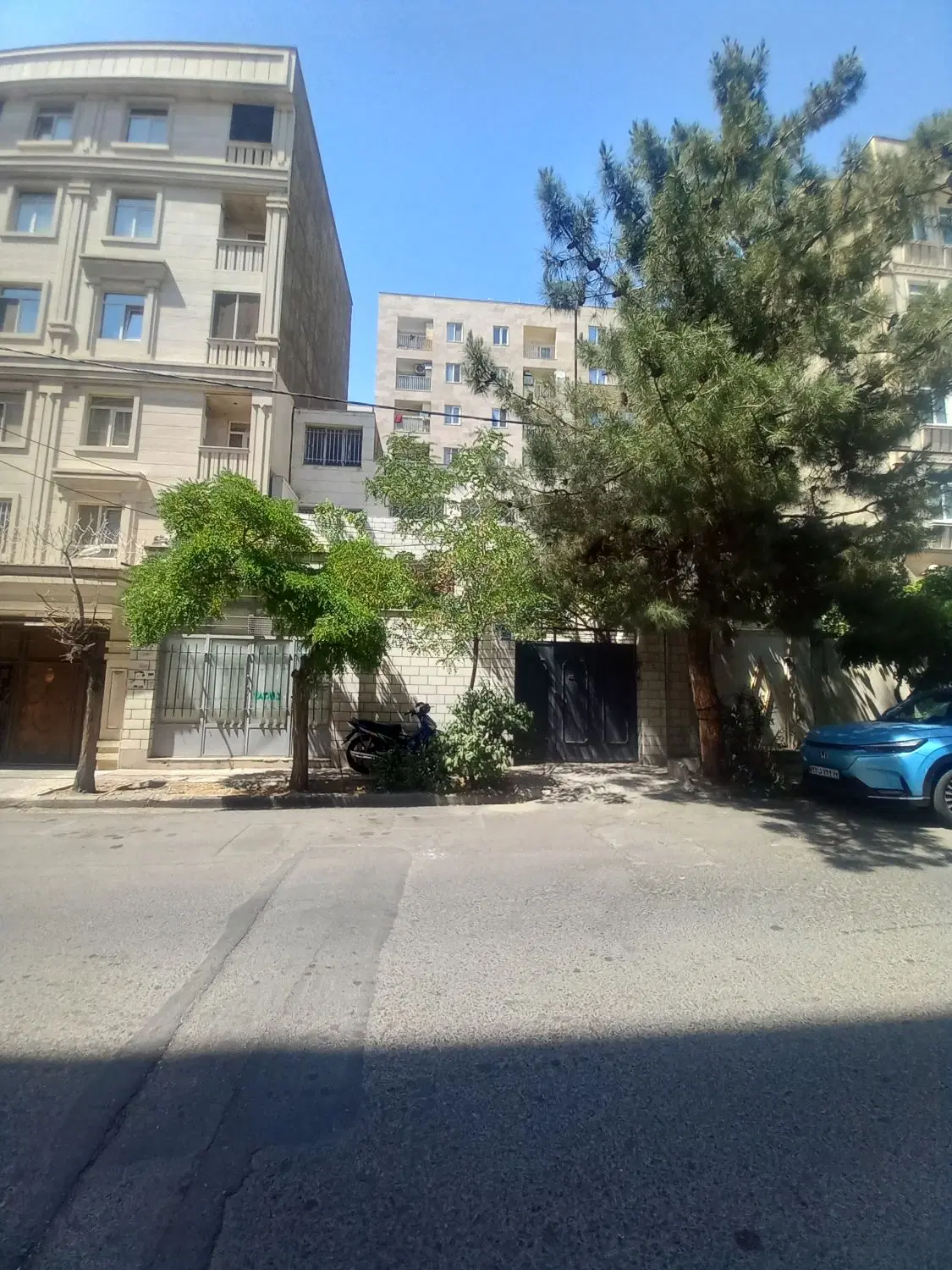 210 متر بنای مستغلات
