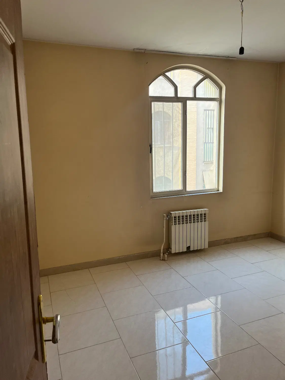 اپارتمان ۱۰۰ متری _ غرق نور _ دو کله