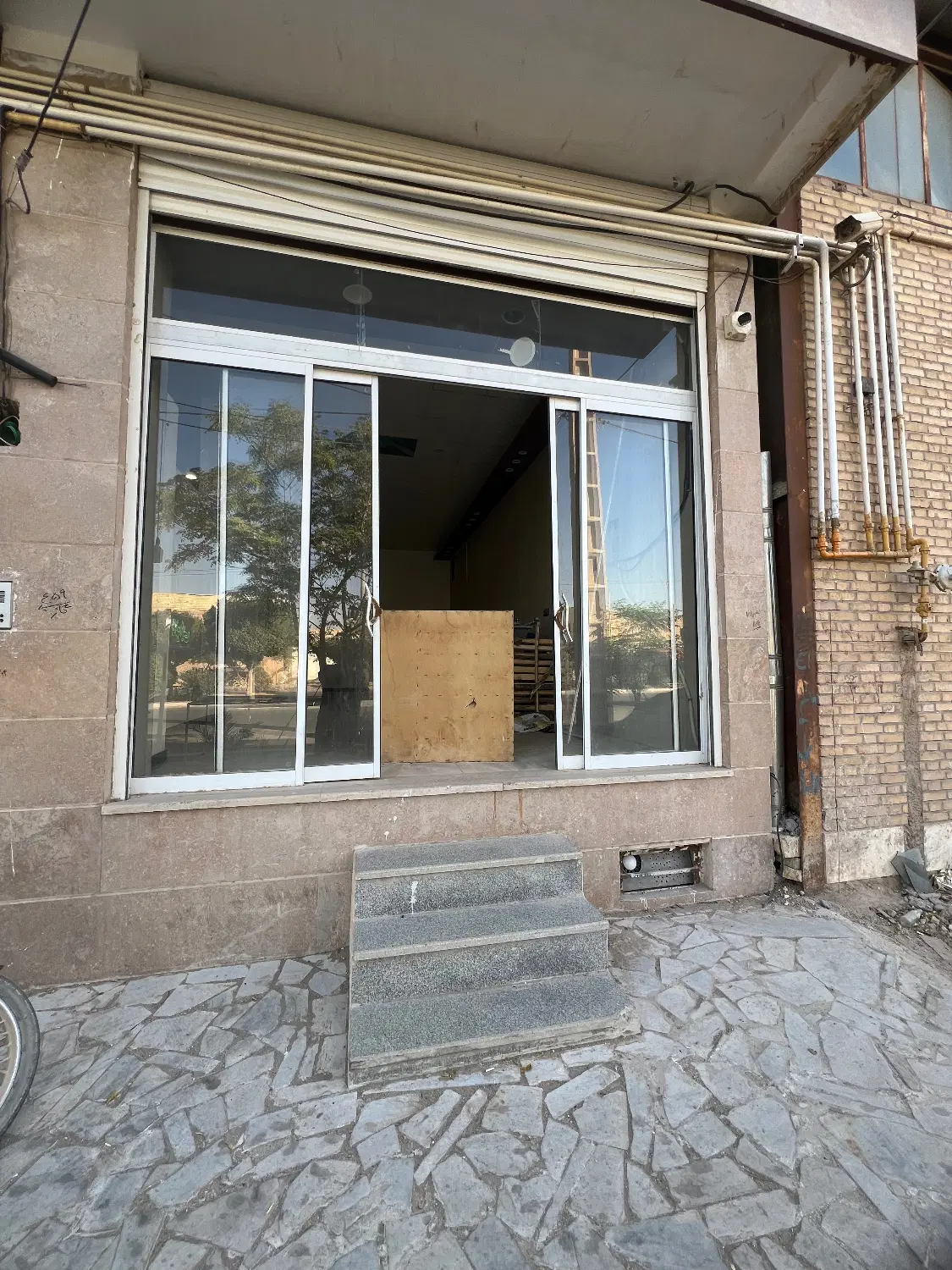 اجاره مغازه جنب نانوایی