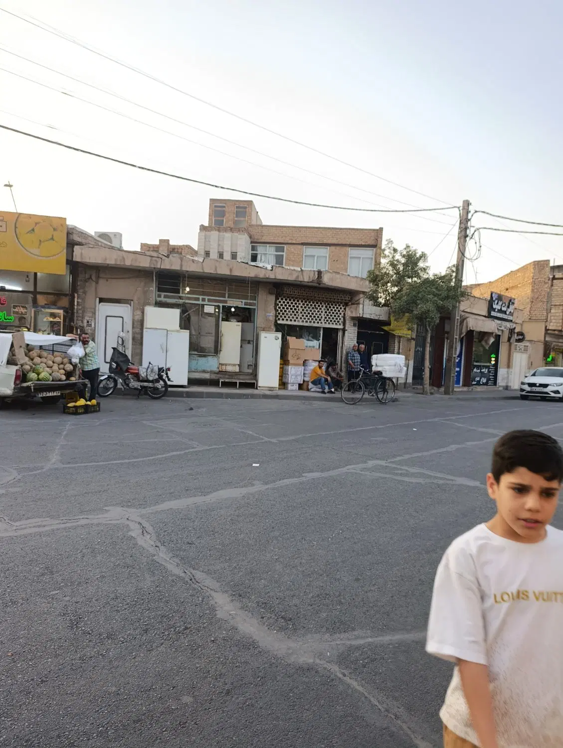 ملک دوطبقه با زیر زمین مجزا 237متردر شهرک امام حسن