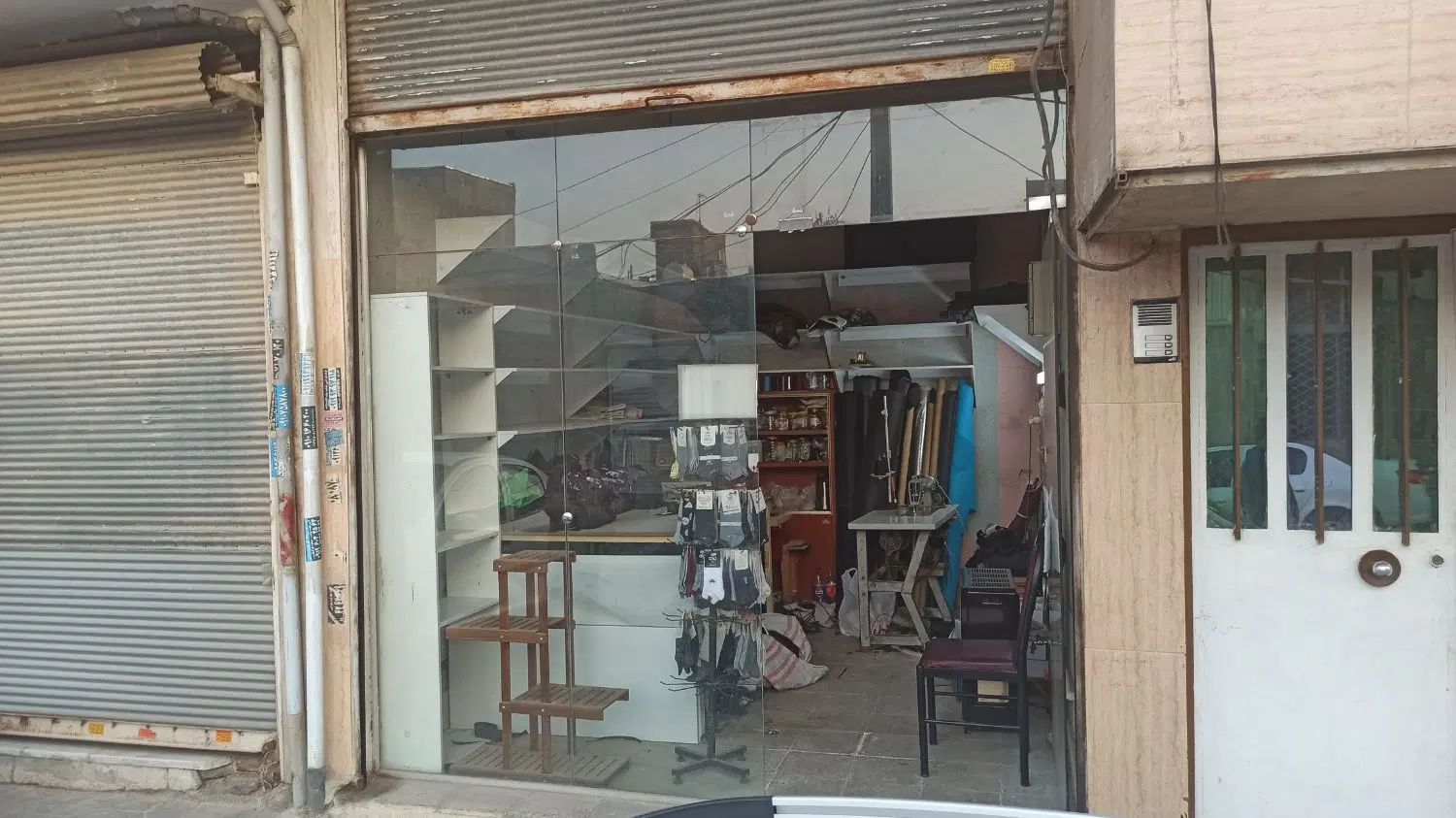 مغازه ۱۲ متری رباط کریم خ طالقانی