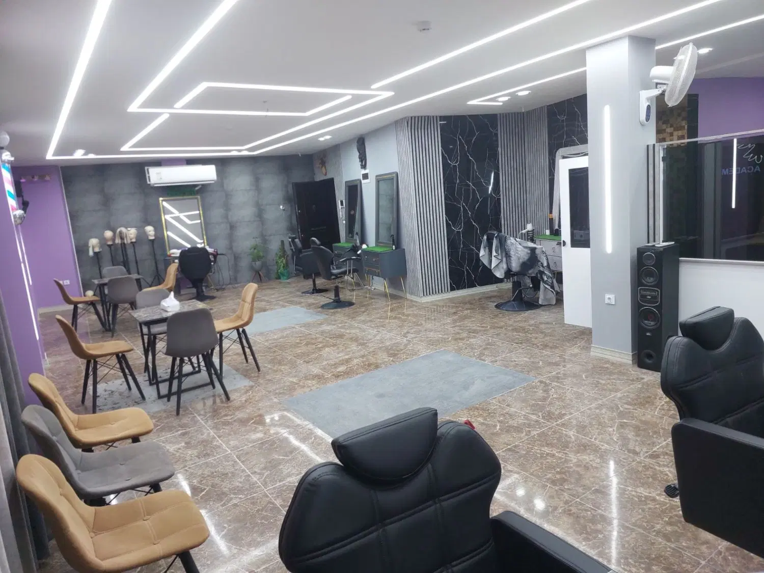 واحد ۱۰۰ متری تجاری در بهترین لوکیشن امیری