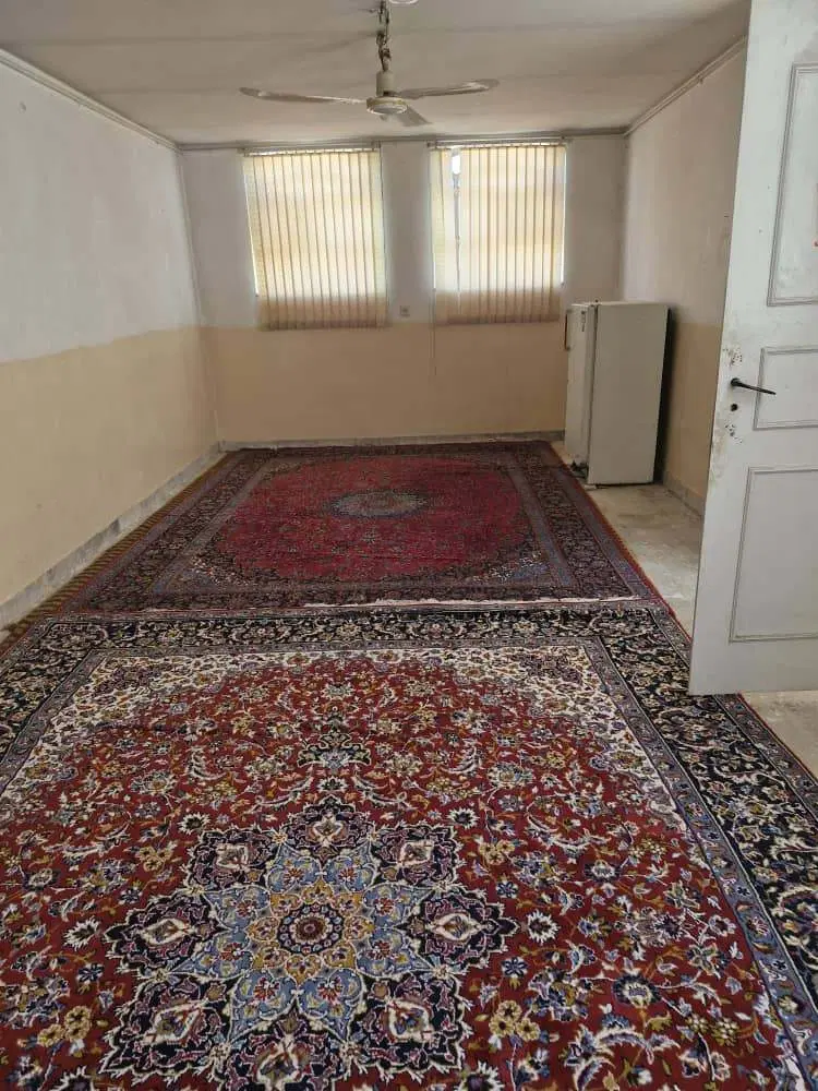 اجاره طبقه فوقانی واقع در کوچه کاج پاسداران