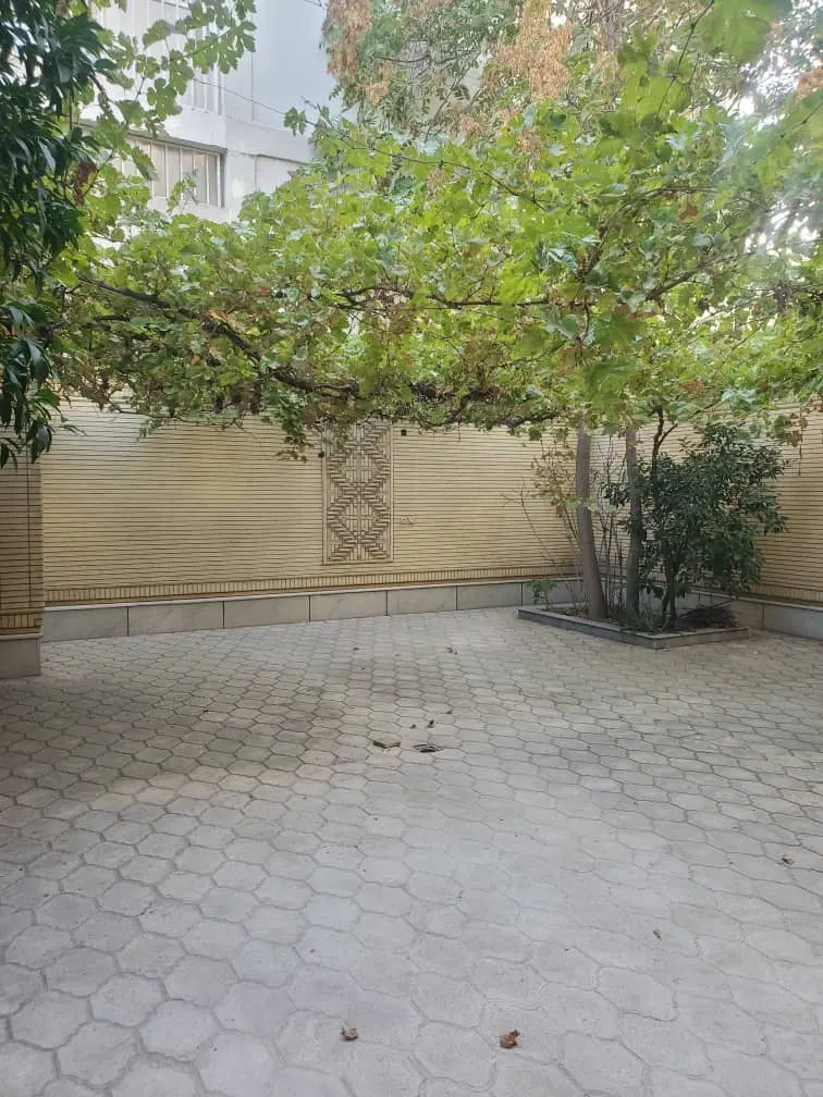 فروش منزل ویلائی ۲۰۵ متر باجک ۱