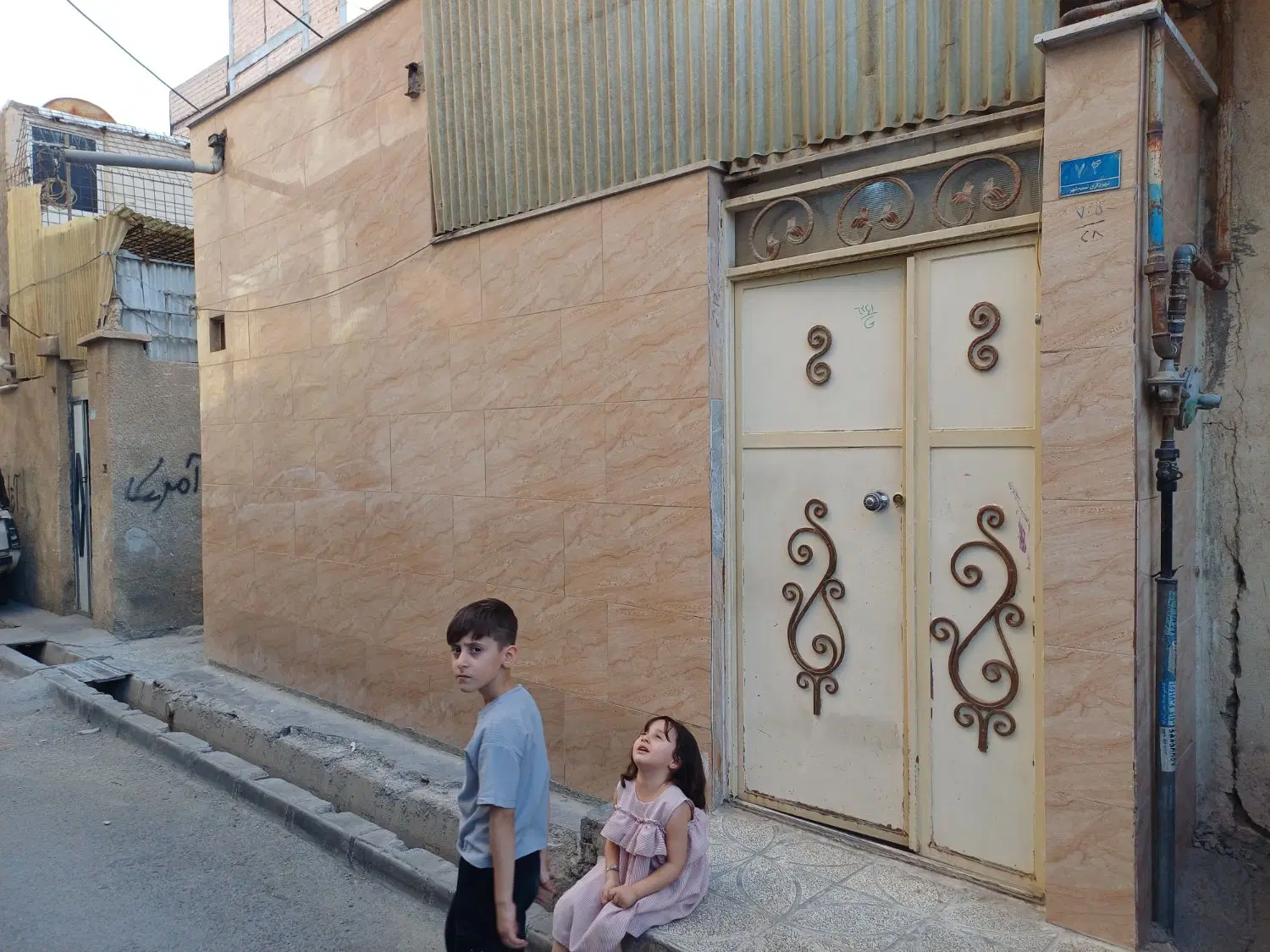 اجاره رهن ۵۲ متر نسیم شهر وحدت سه