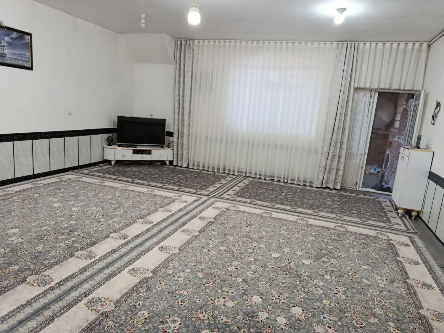 خانه سه طبقه در پاپی خالدار بهاران دو