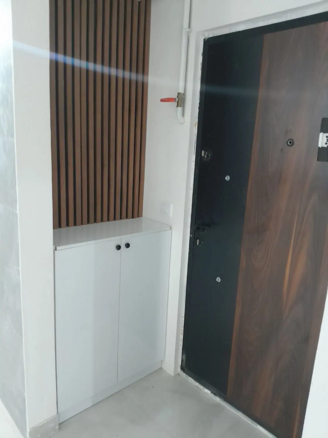 واحد در مهرگان ۹۳ متری