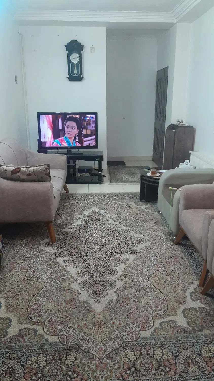 همخونه خانم بدون اجاره ورهن