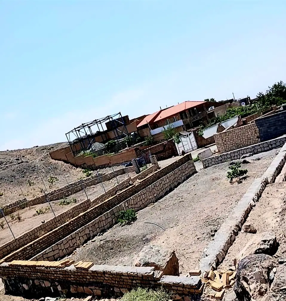 زمین ۱۴۰ متری دوکله سنگ سفید