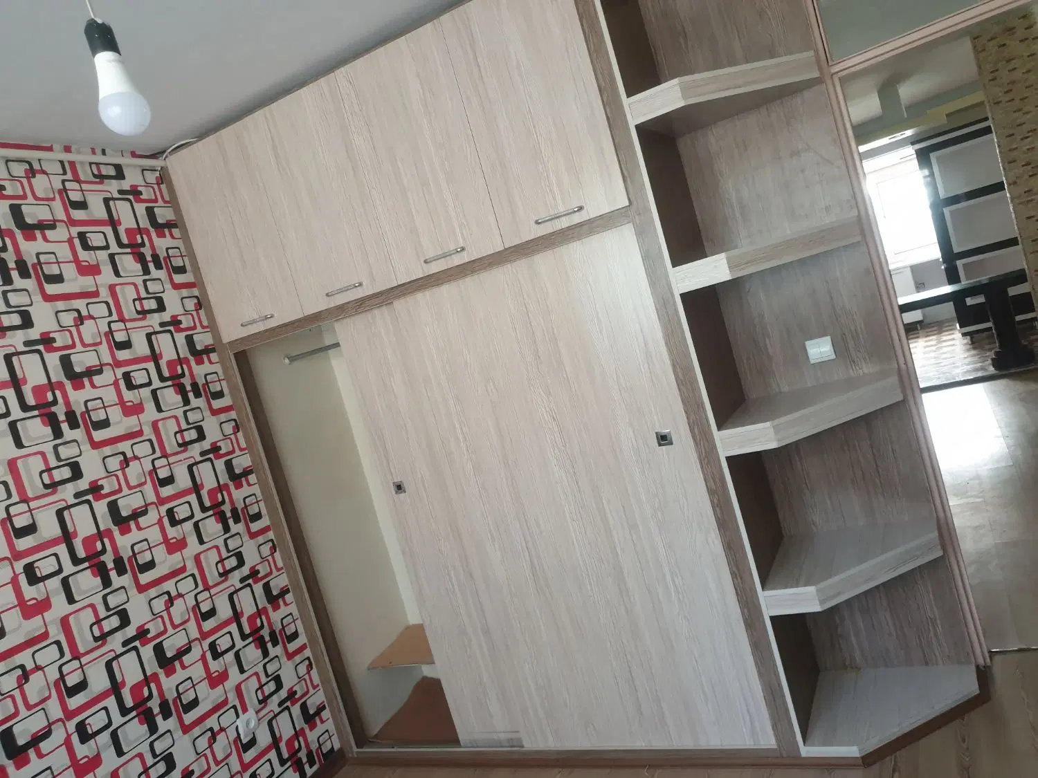 حیاط مسکونی، ۳ طبقه، دو کله