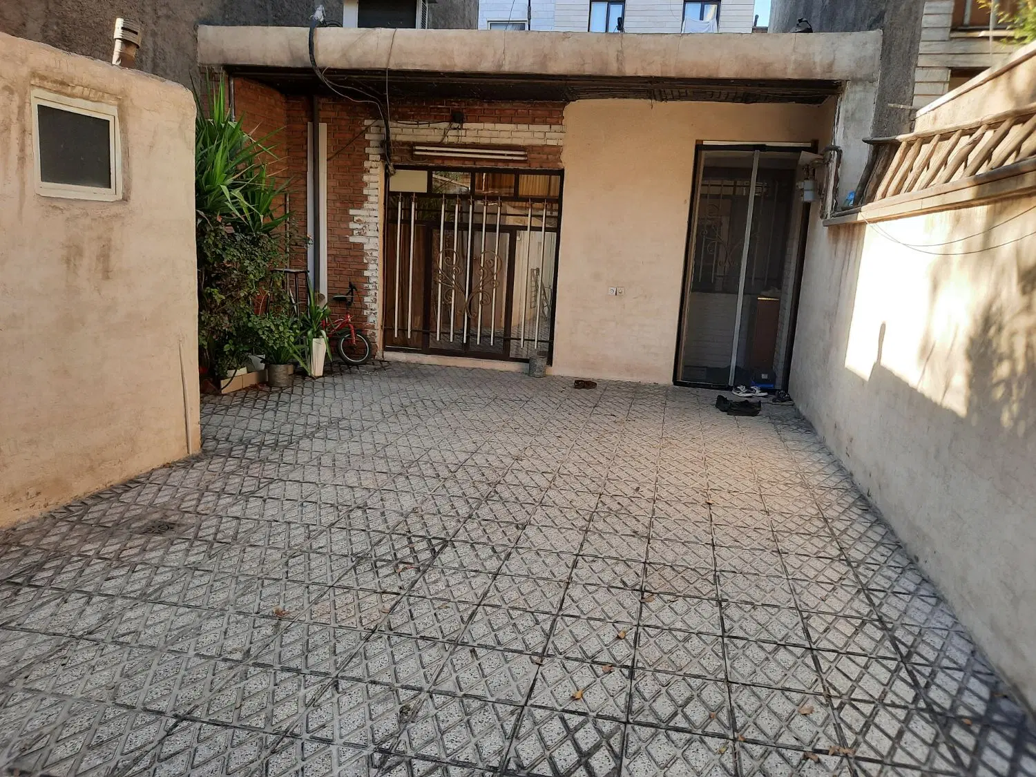 فروش خانه کلنگی ۱۲۰ متری در یاخچی اباد