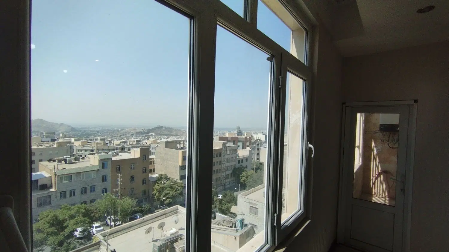 ۹۰ متر، ویو دار ، بهارستان