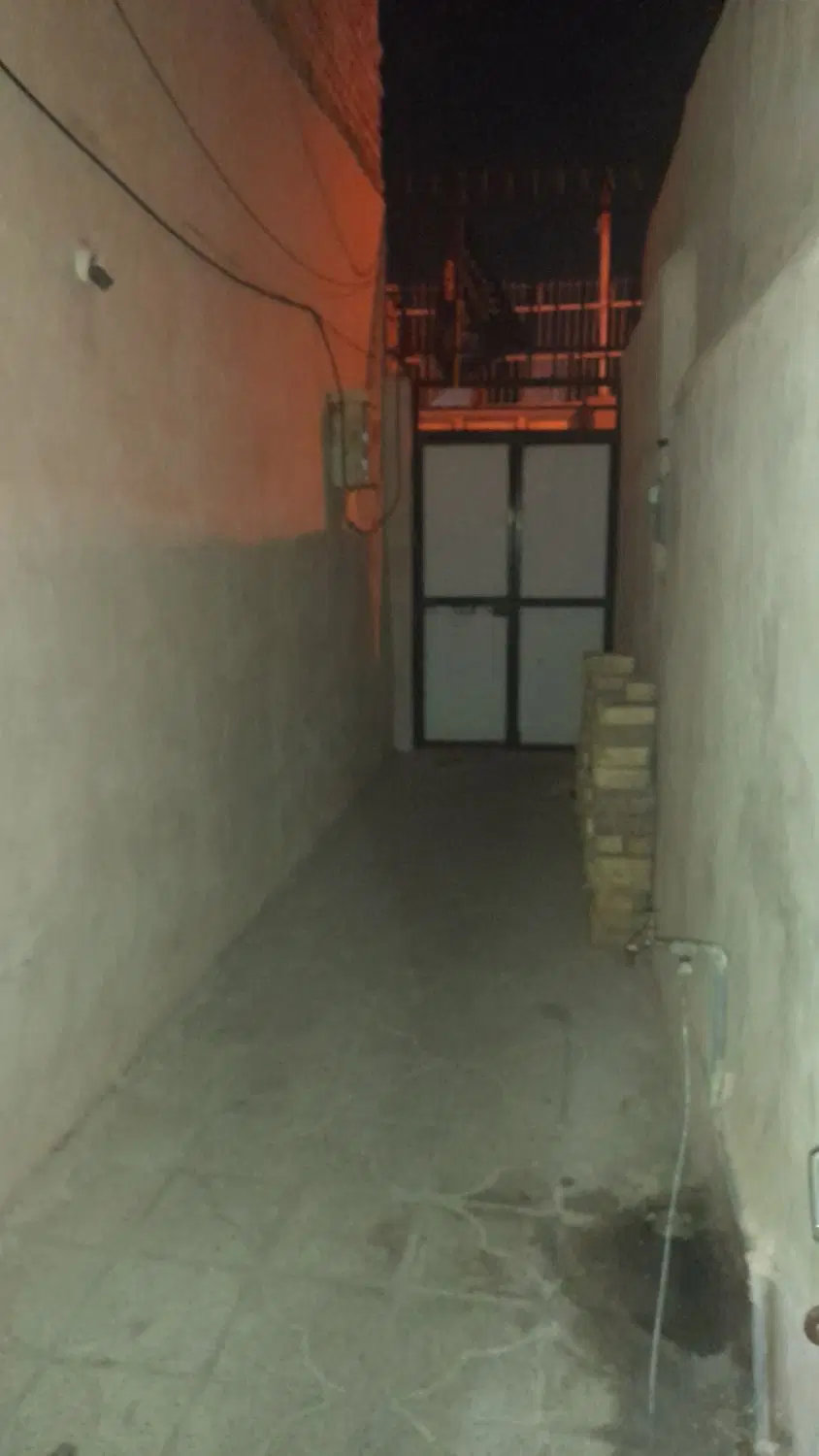 منزل ویلایی یک طبق دربست وسط شهر