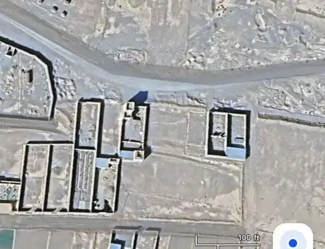 زمین فروشی