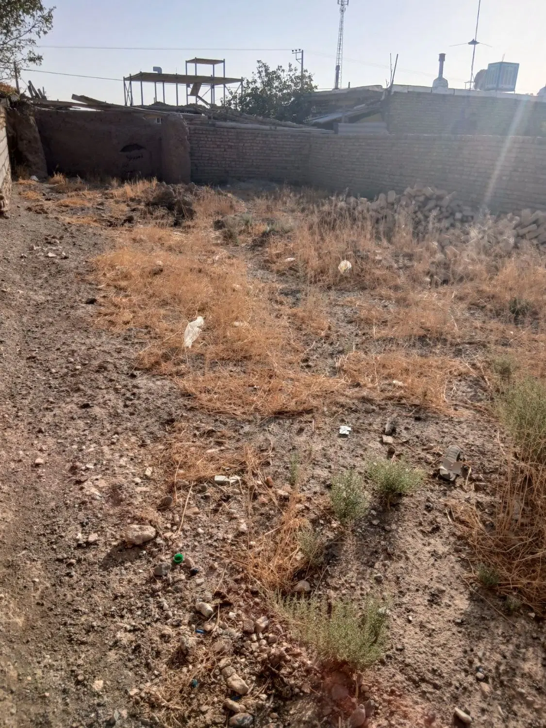 زمین مسکونی
