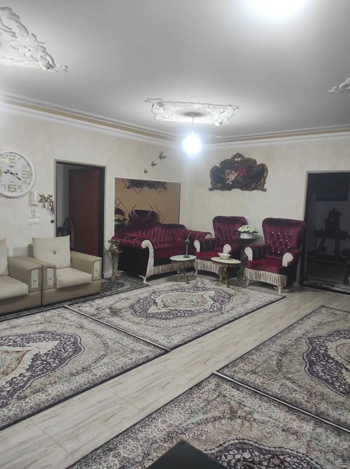 یک دستگاه ساختمان واقع در کوی معلم مغانجوق