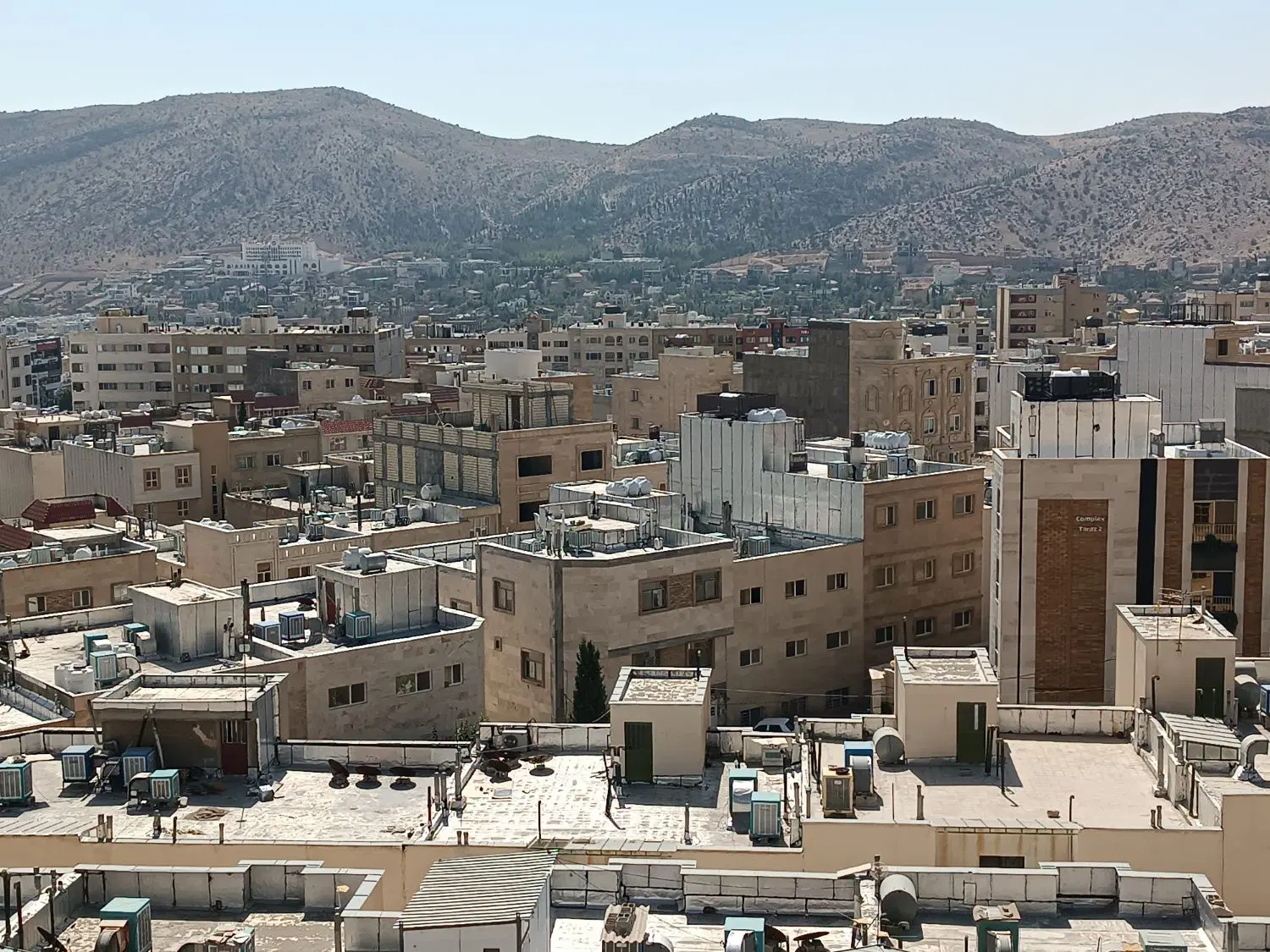 آپارتمان دو خواب بناسازان صدرا