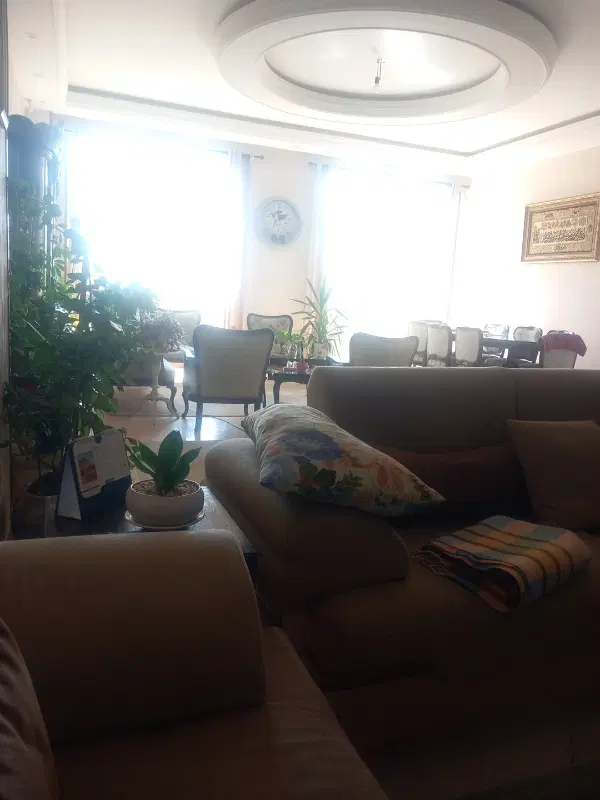 اجاره یک اطاق از یک واحد