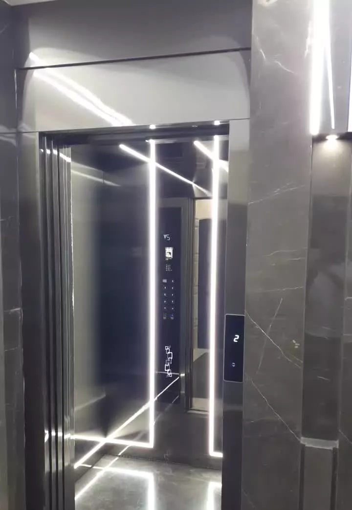 آپارتمان نوساز  ۲۰۰ متری