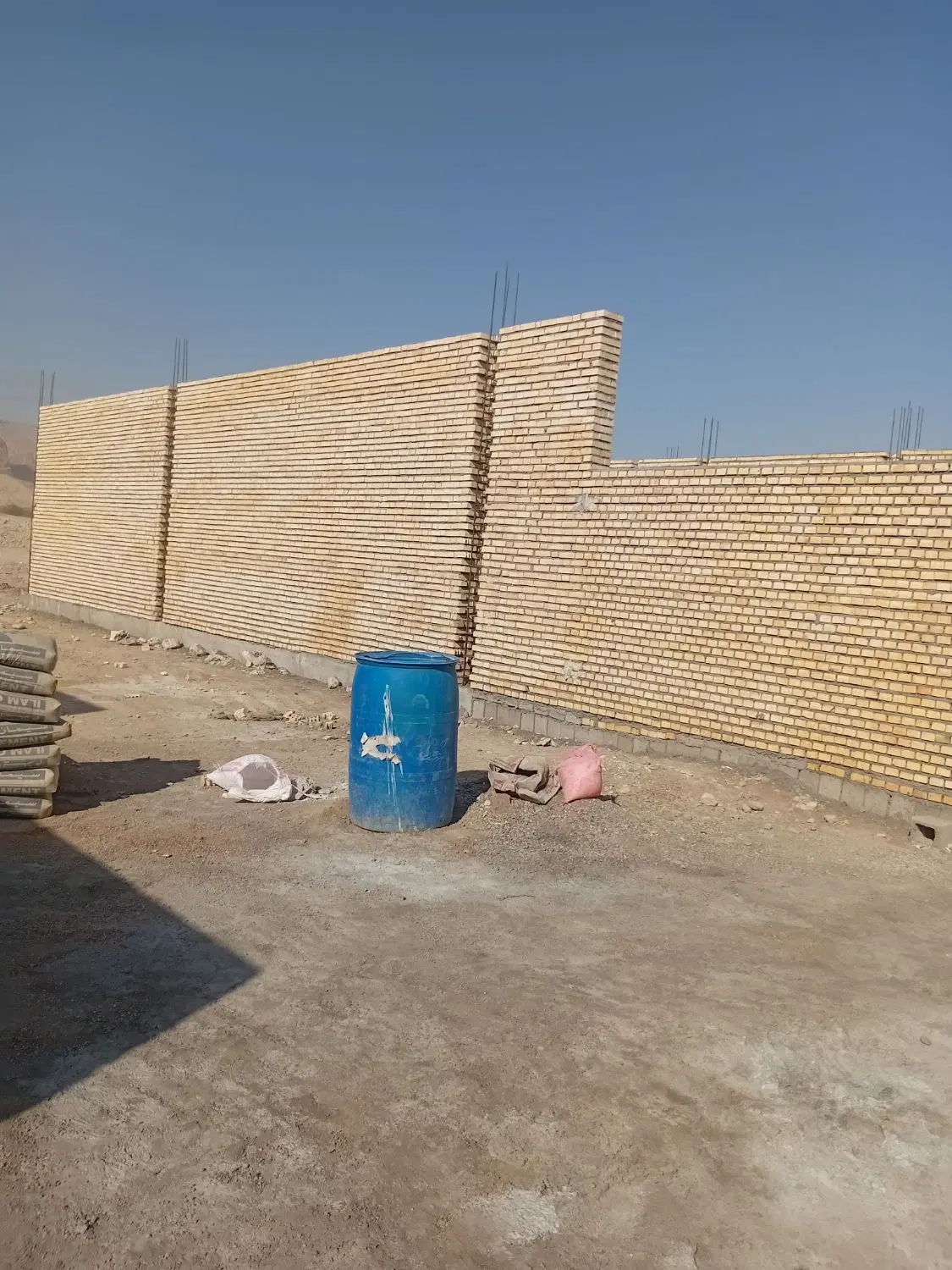 خانه نیمه کاره