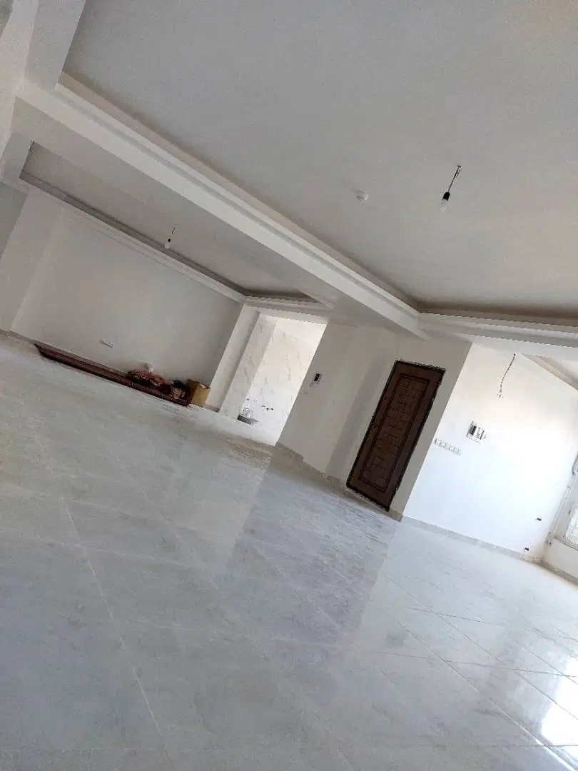 آپارتمان ۲۰۰ متری نوساز  آماده تحویل