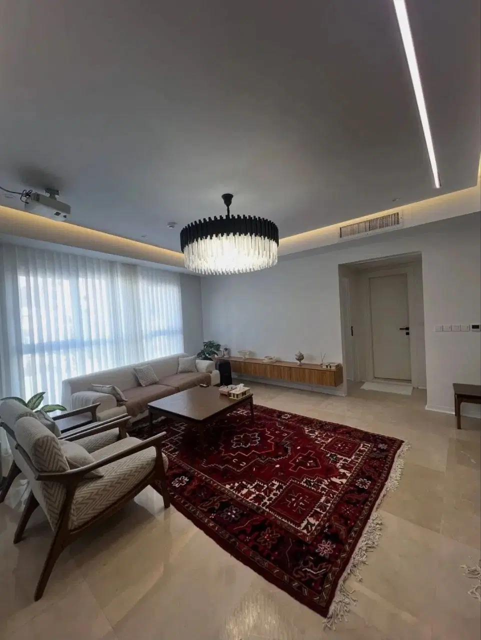 آپارتمان ۸۵ متری تراورتن فول امکانات در باکس پونک