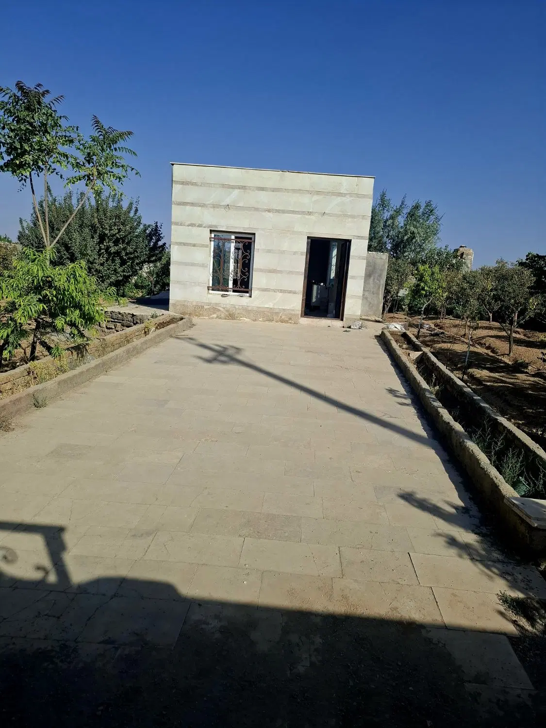 باغ ۱۰۰۰متری گاوخانه گلستان