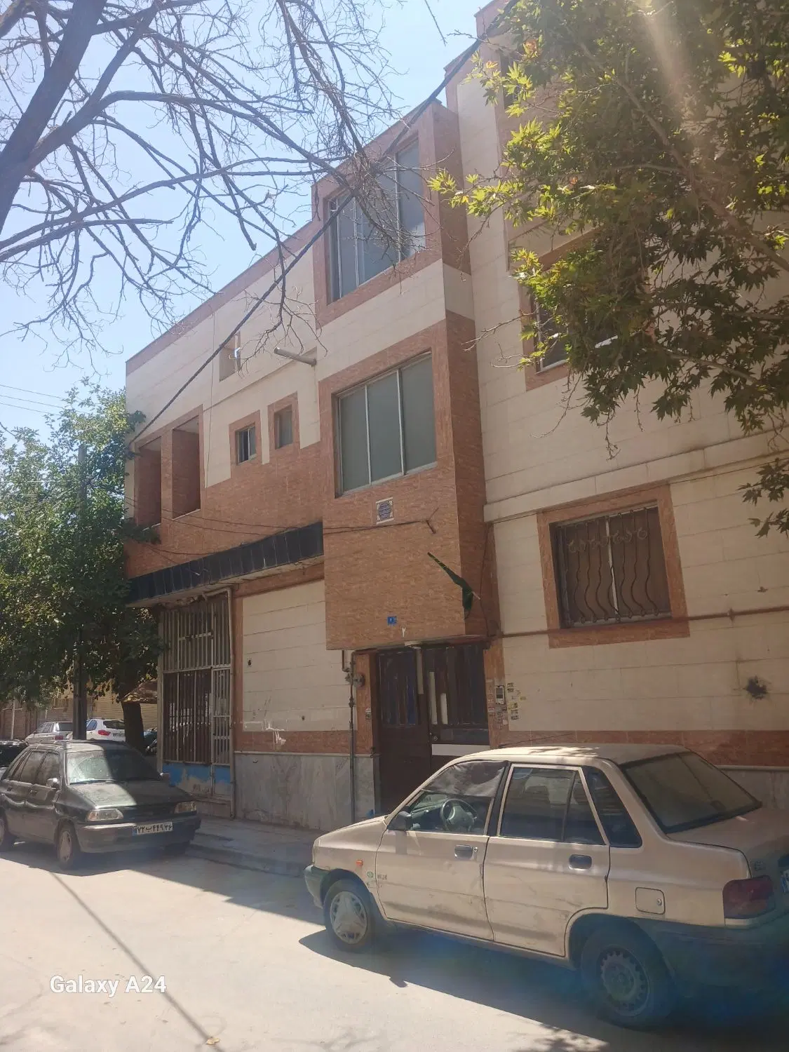خانه ویلایی ۲۳۰ متر یردونبش