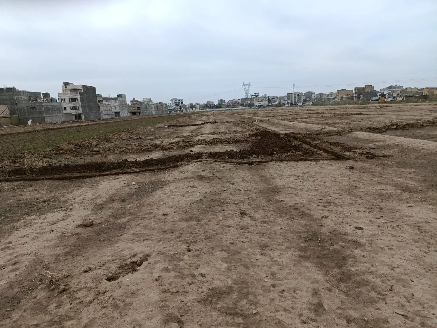 زمین ۲۹۵ متر در صالح آباد نظرآباد