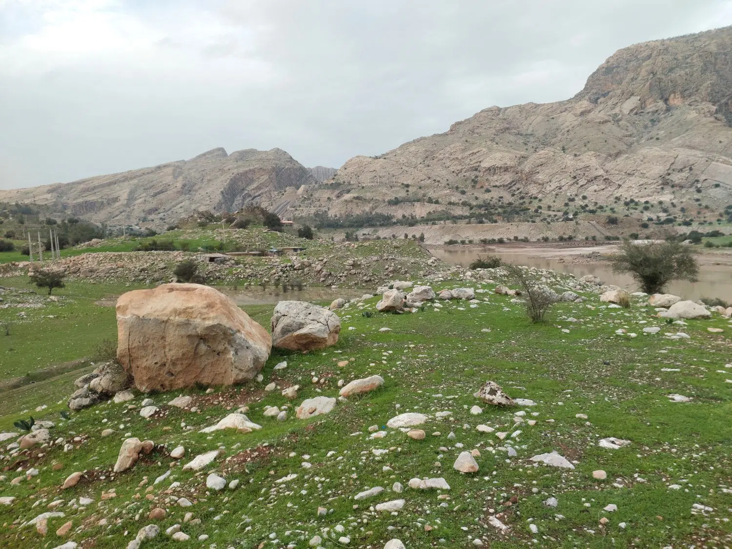 اجاره زمین کشاورزی ۵۷ هکتار آبی چم هندی دشت عباس