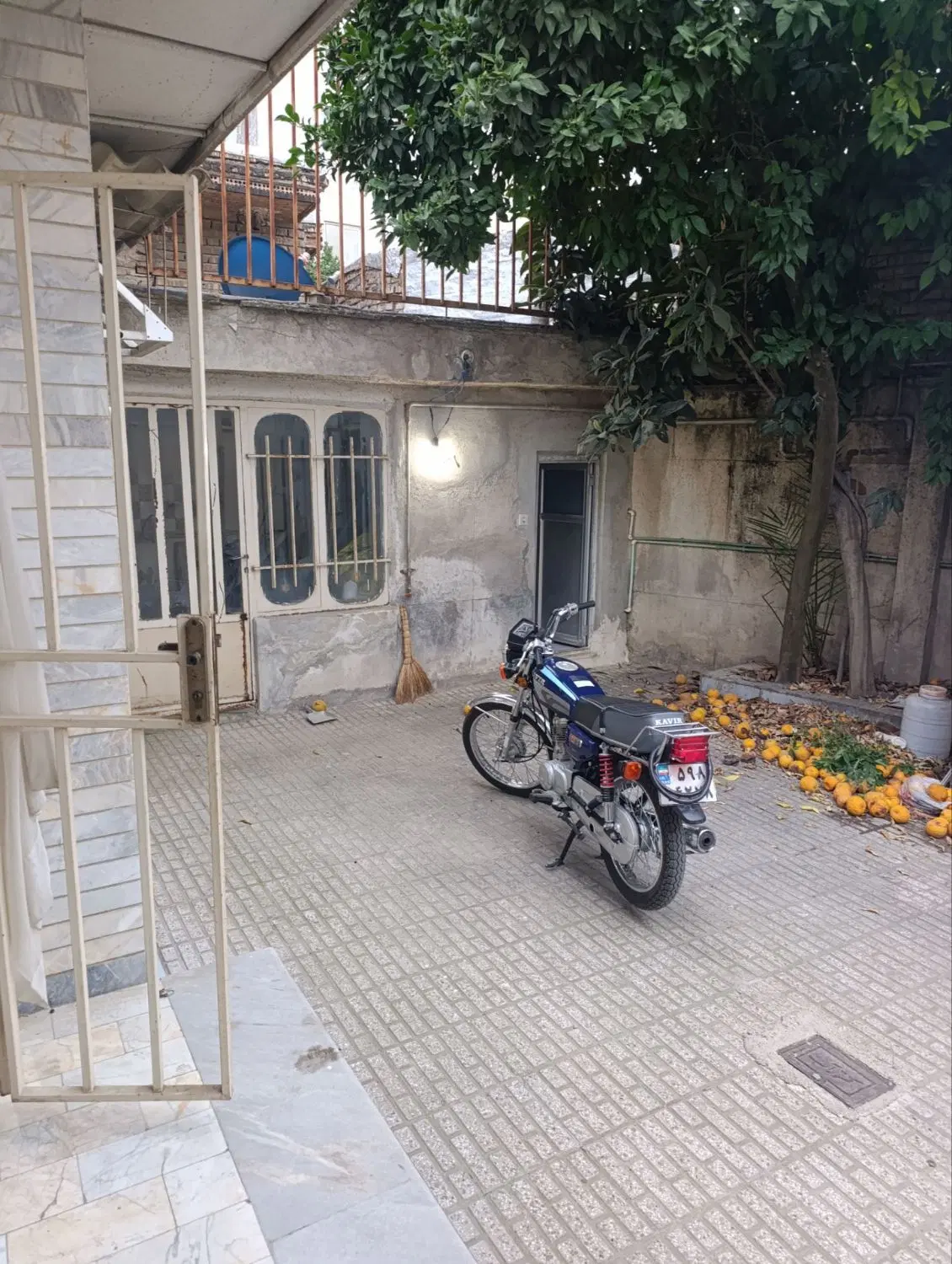 ویلایی میدان ولیعصر