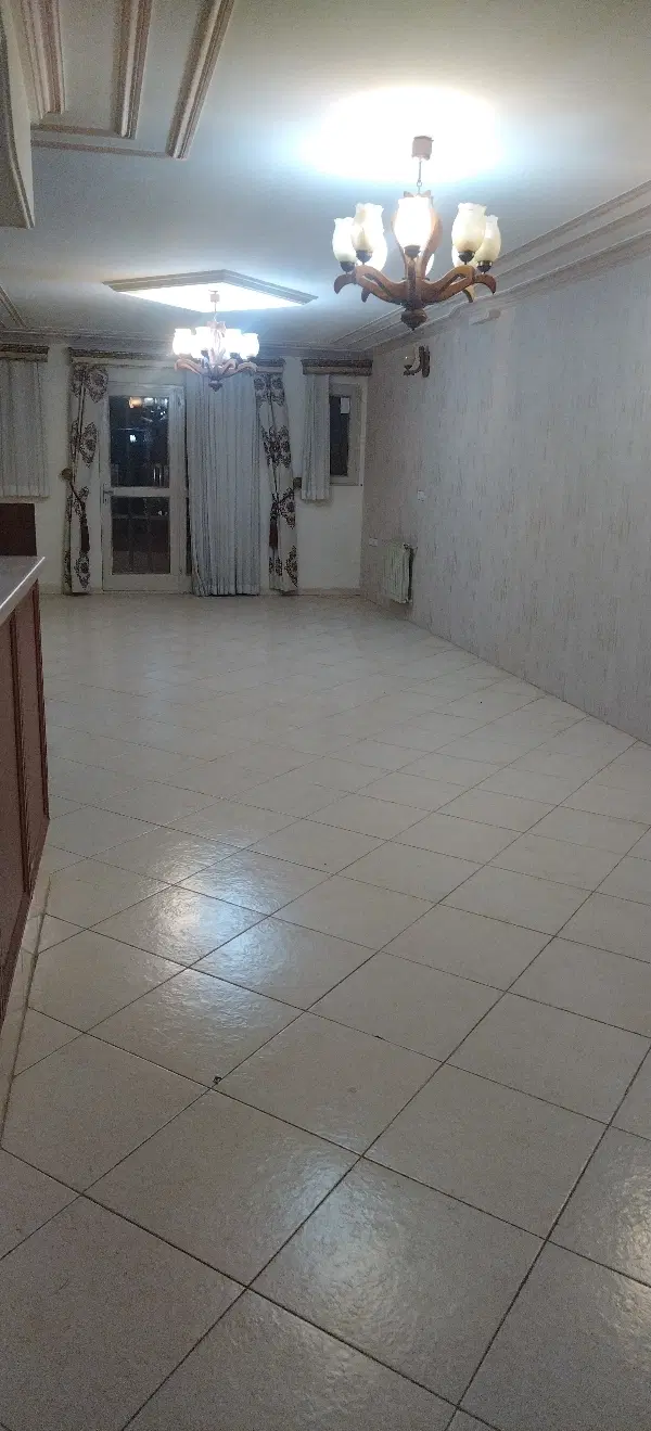 100 متری هوشنگ مرادی 10