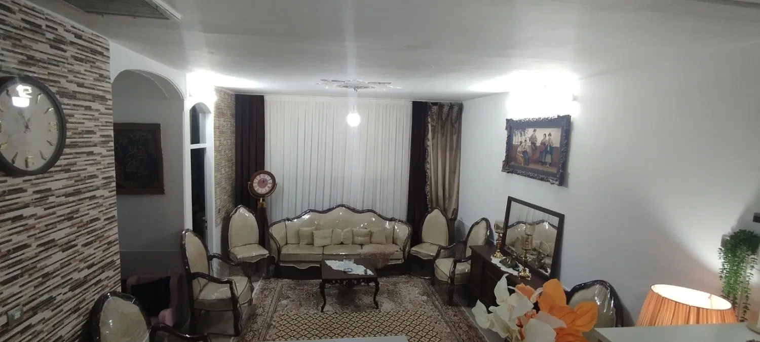 خانه ویلایی دو کله ۶۰ متری با ۱۵۰ متر بنا