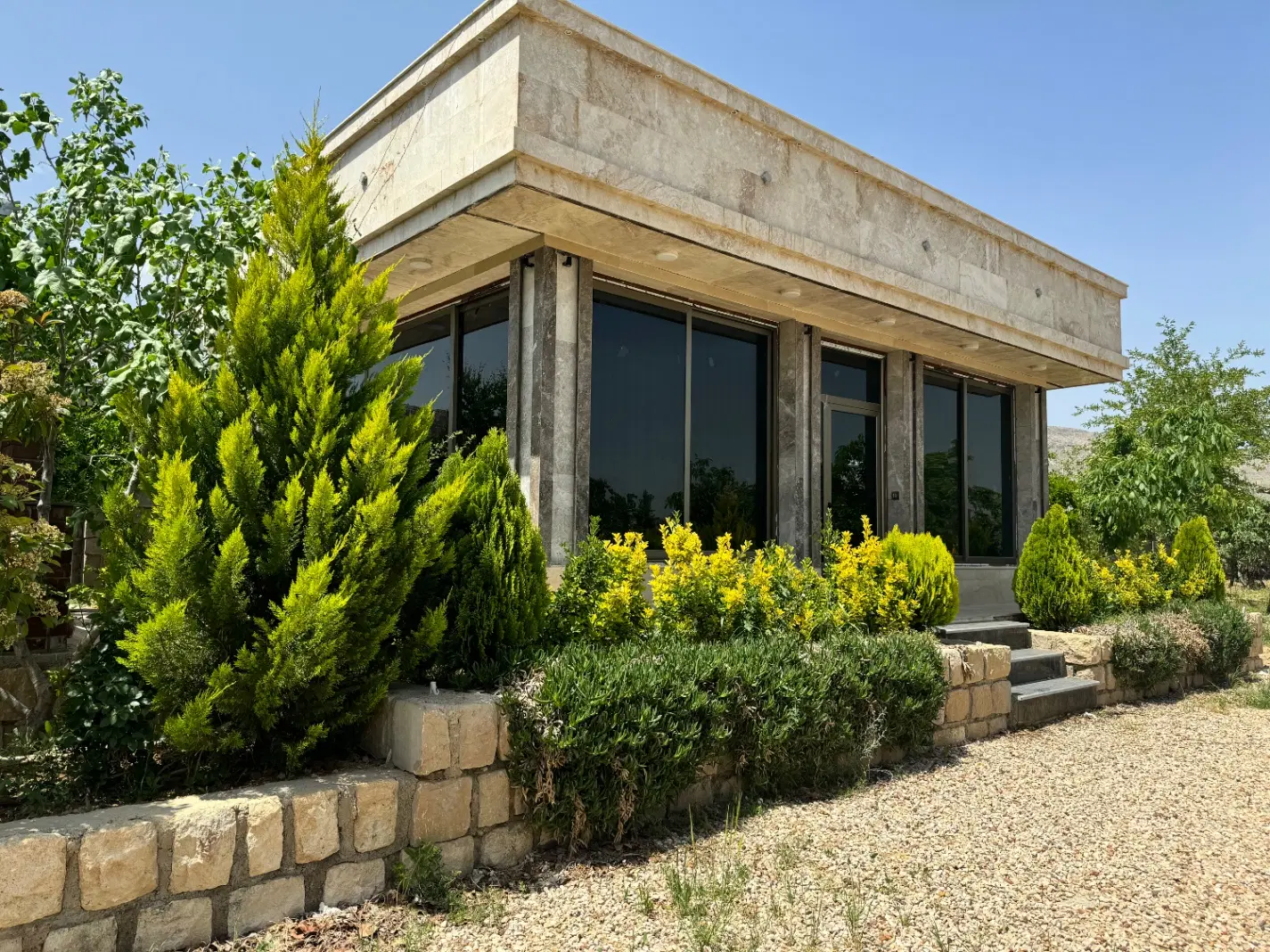 باغ ویلا ملوسجان