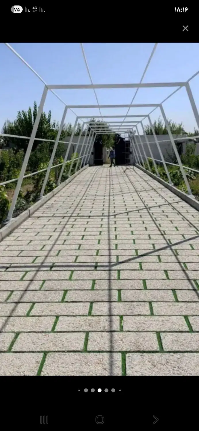 مغازه برخ مافی ۳۰۰ متر