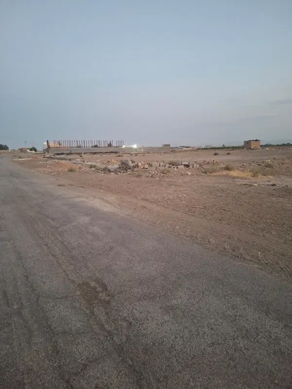 زمین ۱۰۰۰ متری