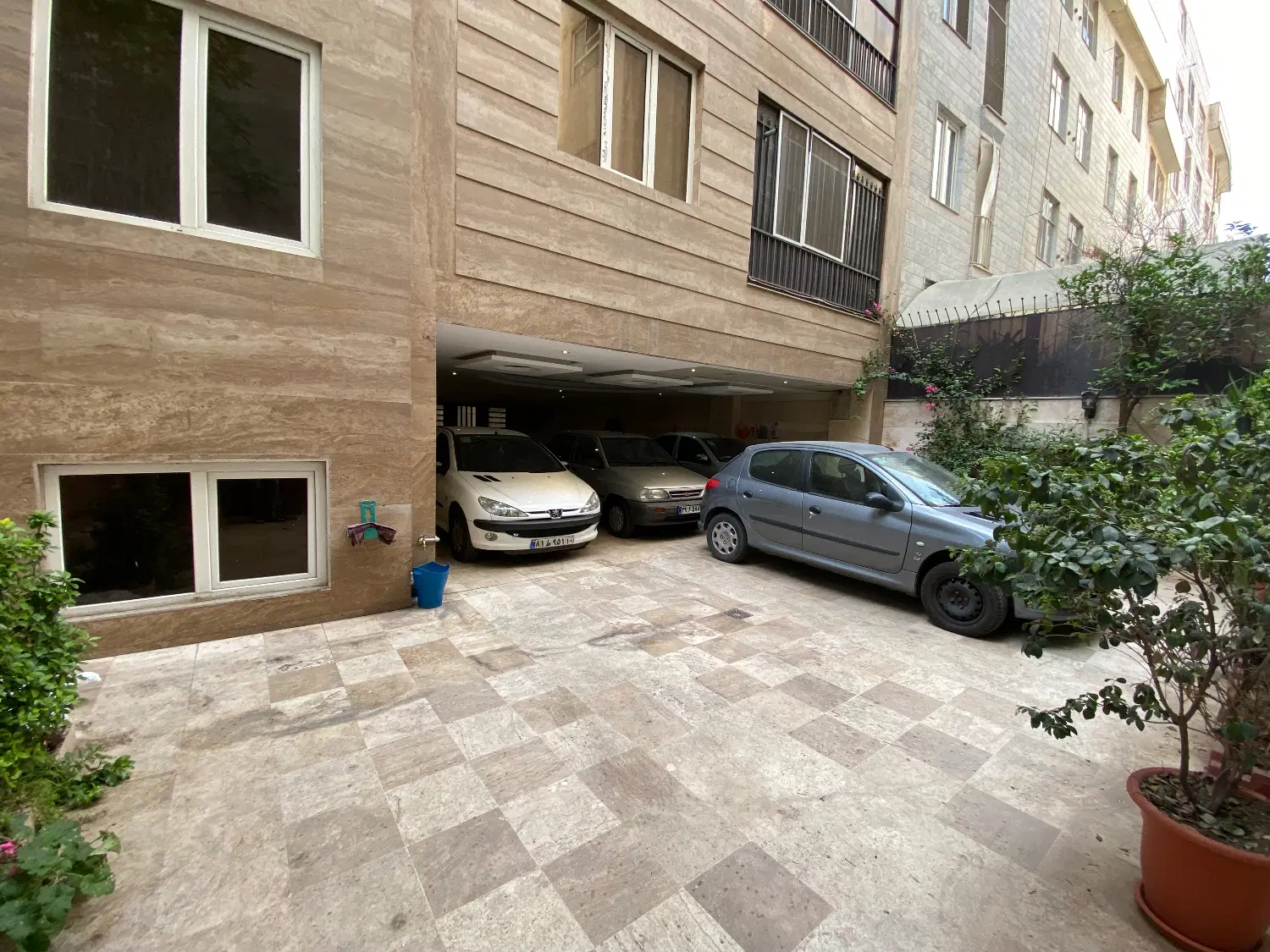اول  نیرو هوایی ۱۲۸ متر تک واحدی