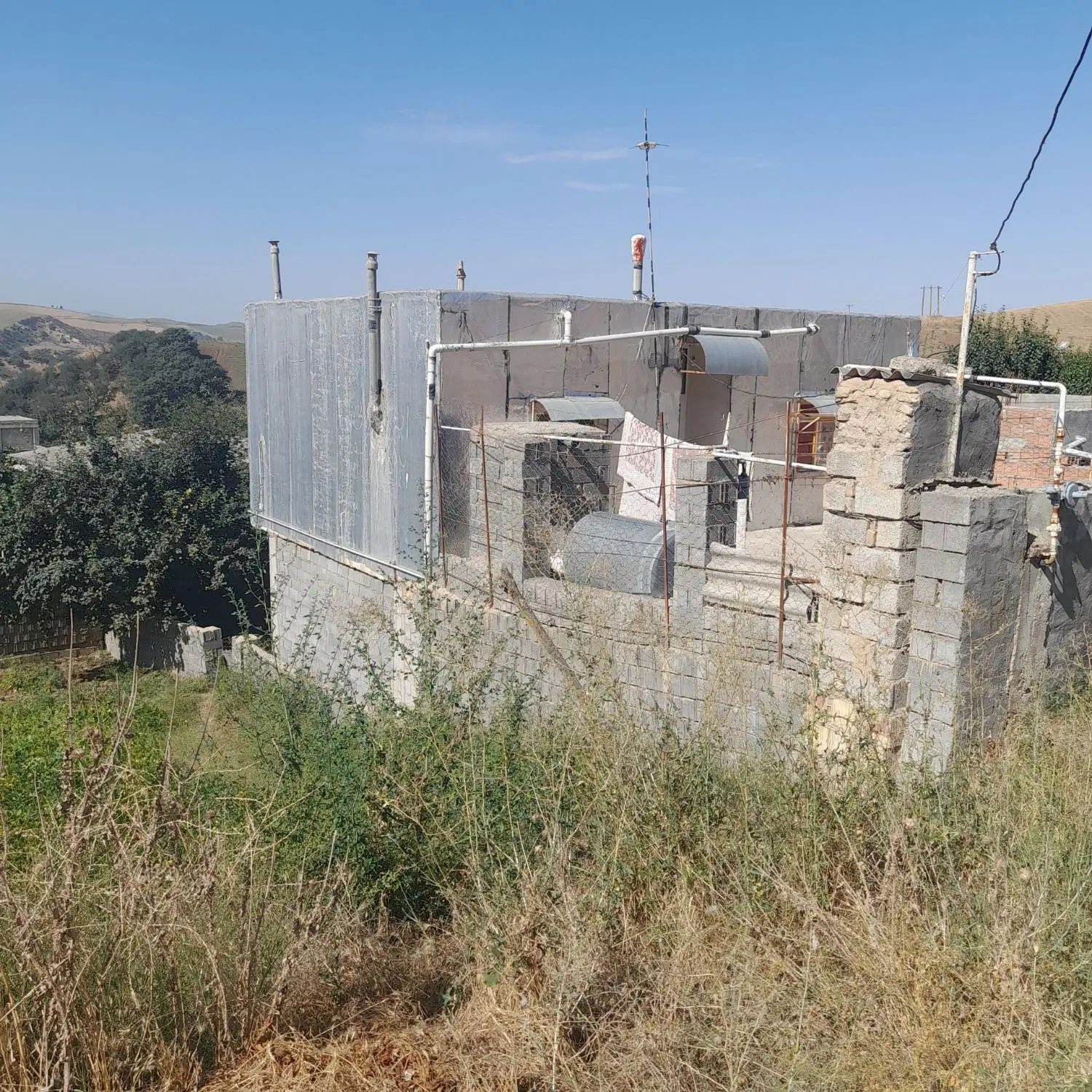 ساختمان مسکونی