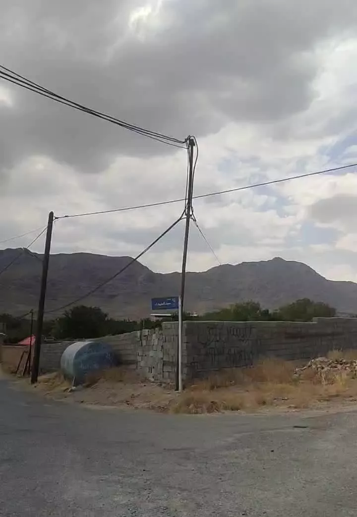 زمین به مساحت ۲۴۱ متر