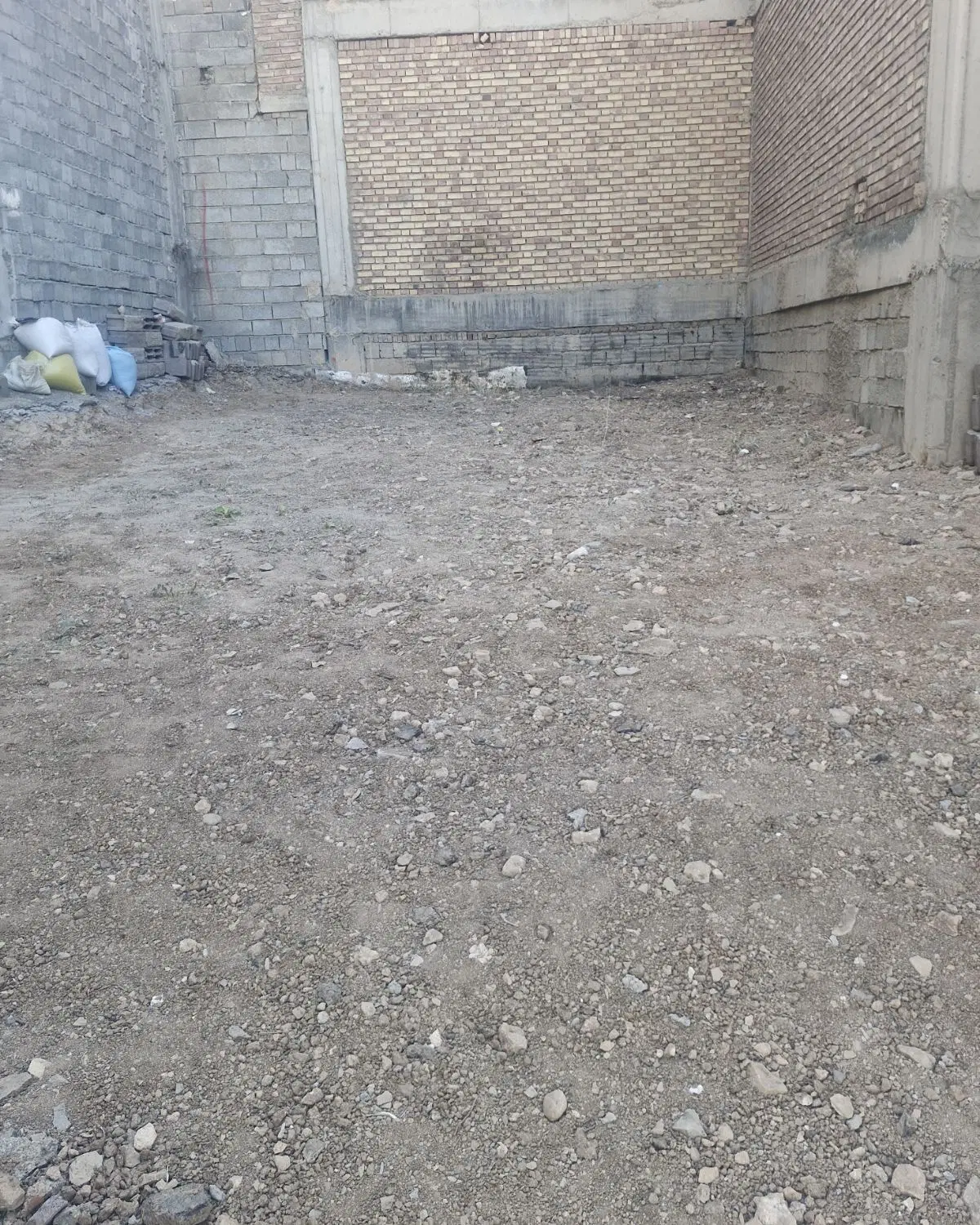 اجاره پارکینگ ، بدون سقف
