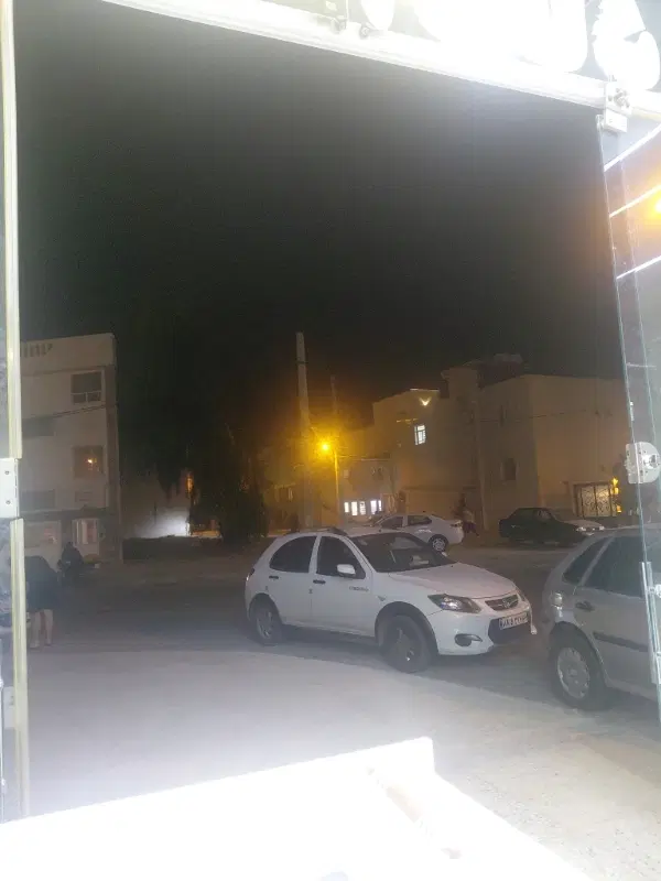 زمین درب حیاط