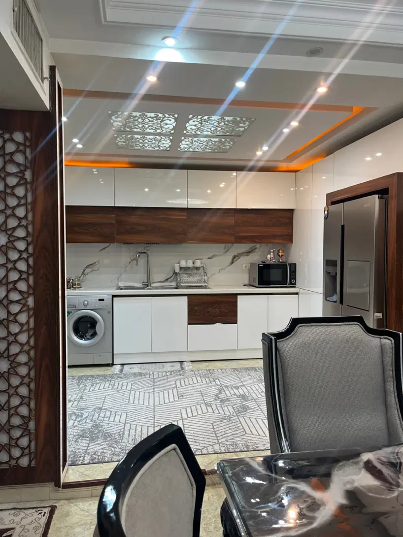 سه راه حافظیه بهترین لوکیشن ۱۰۲متری