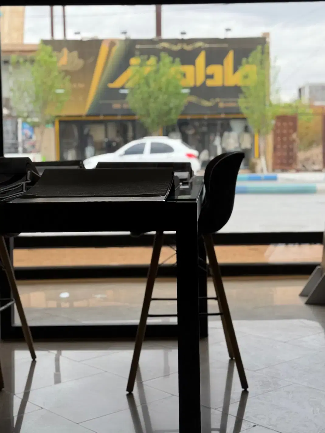 واگذاری مغازه پوشاک مادام رز