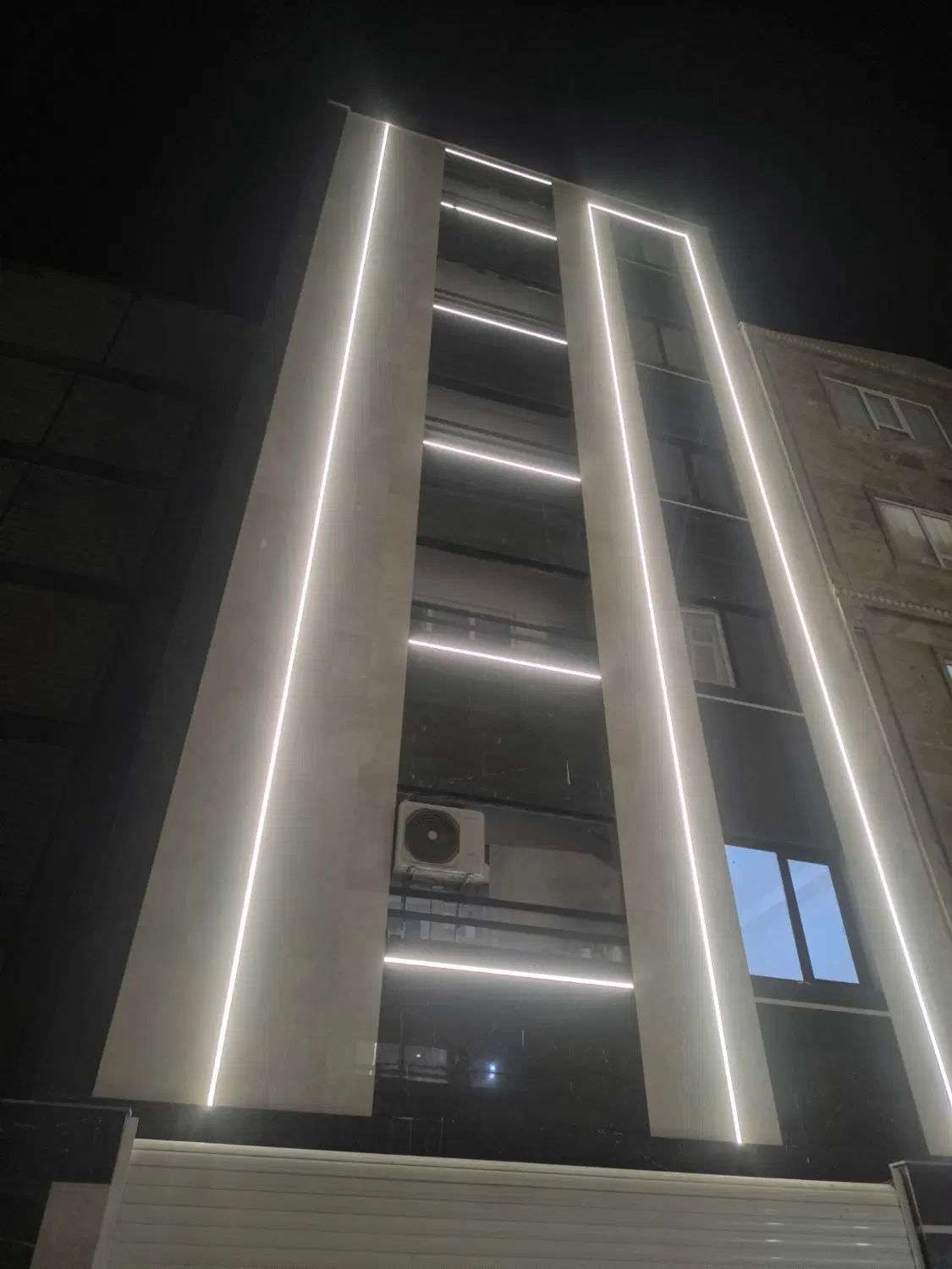 واحد۸۵متری با پارکینگ اختصاصی